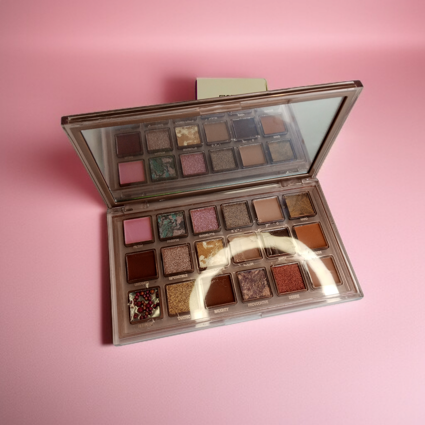 Muicin Nude Naughty Eye shadow Palette